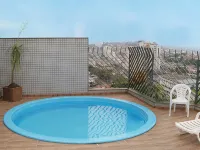 Maxim Plaza Hotel - Pools
