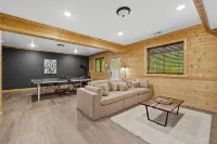 Luxury Wood-Log Cabin - Your Park City Mountain Getaway - Sleeps 10+ - Alphydda