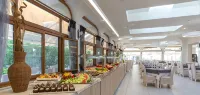 Acharavi Beach Hotel - Parkplatz