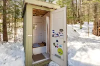 Sugarloaf camp - ski/ outdoors rustic retreat - Hytter