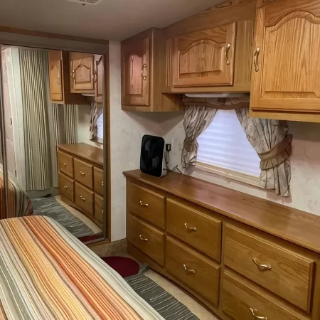5th Wheel Camper with plenty of outdoor space