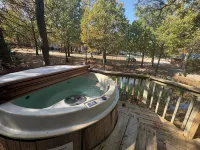3 Crosslake ROMANTIC Log Cabin in the woods. Hot Tub & Wood Burning Fire Place. - Pools