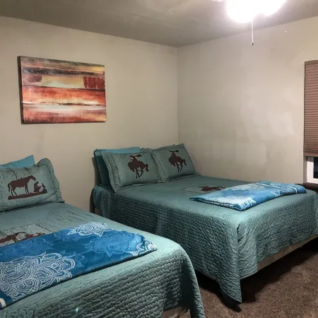 The Wilderness Romance Retreat - Cave , Luxury Hot Tub, Hiking ,420-Friendly !