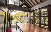 Arah Living - balcony