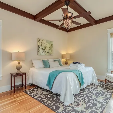 Craftsman House-Near Downtown & Dog Friendly