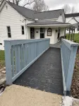 So close to Ark, Quick Drive to Creation, King Bed, Stunning back yard, & Cable - 2-Star