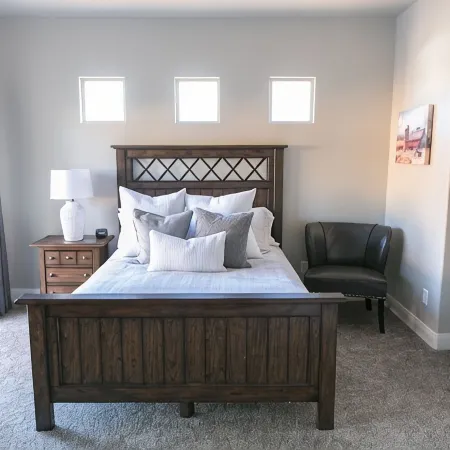 Beautiful Zion Village Townhome next to Clubhouse