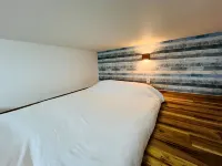 New opening! About a 5-minute drive to Marine Messe | Loft space for up to 4 guests - 3-Star