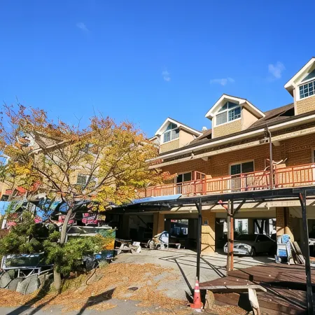 Baekmu Mountain Villa Red Clay Pension