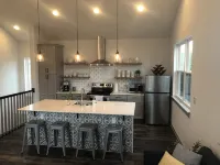 750 Square Feet, 1 Bedroom - Walk to Everything! Great for longer term stays. - บังกะโล