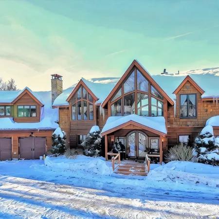 9 Bdrm Premiere Luxury Estate Sleep 26 Movie Theater, Pool,Spa,Game Rm,Steam Rms