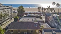 Best Beach Location in Santa Monica! Our Summer Stretches Through Fall! - 3 estrellas