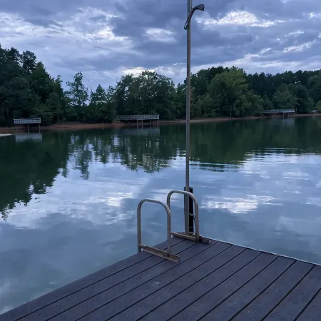 Uncork, Unwind, Relax @ this family & pet friendly Lake home #2