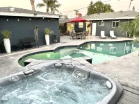 HEATED POOL & JACUZZI, QUIET, AIRY SPA LIKE BACKYARD, NEAR NEWPORT BEACH - Kitchens