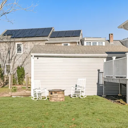 Entire House Minutes from Newport, RI. Near Beaches.