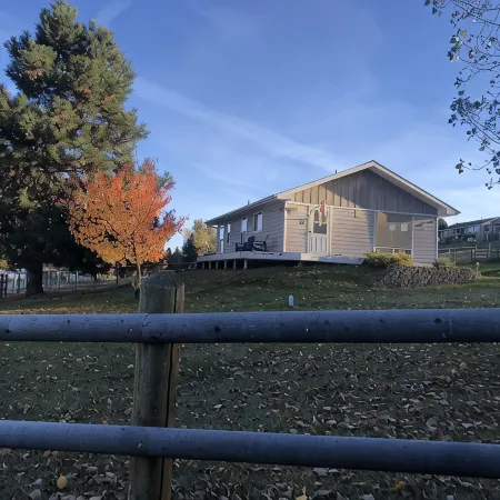 A peaceful one-bedroom house next to the Bitterroot Mountains