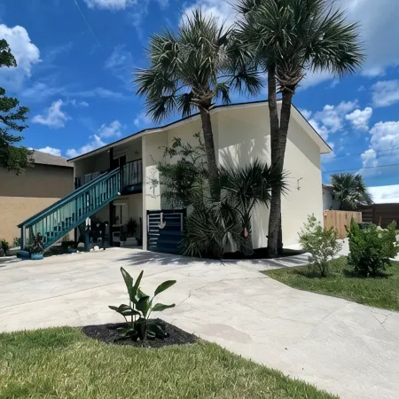 Walk to Historic Downtown, Beach and Amphitheater Nearby