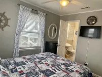 Sandy Bottoms 4 Bedroom Home by RedAwning - Parkplatz