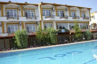 Mavigol Hotel - Pools