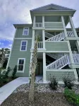 Lazy Palm-Free Beach Pass! Pool! 1/2 Mile to Marshwalk and Marina! 3 King Bdrms! - 3-Star