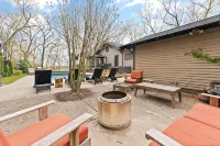 Heated pool and steps from downtown Saugatuck! Family-friendly retreat - 4-Star