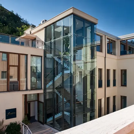 SeePort Hotel