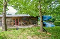 Log Cabin | Guadalupe River | Kayaks | Ping Pong - Hytter