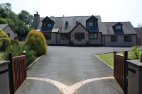 LON y Traeth Bed & Breakfast - parking