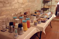 Le Pavillon Saint-Martin - breakfast