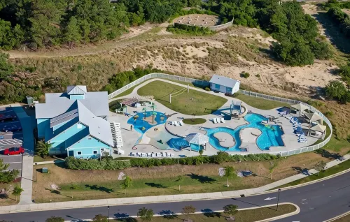 Sandy Paws Townhouse, Private Mini Water Park, Dog Friendly! - Homestays