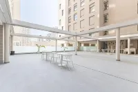 HQ Arena Hotel - parkir