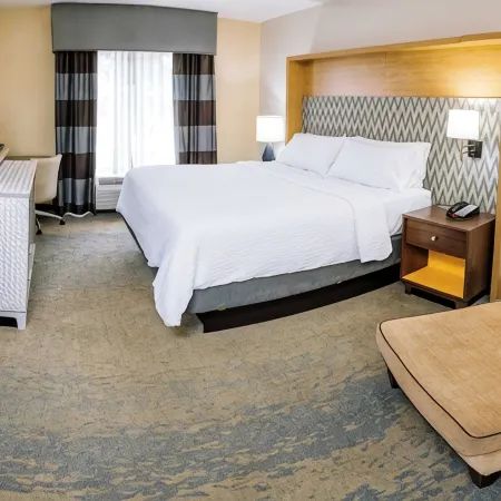 Holiday Inn & Suites STOCKBRIDGE/ATLANTA I-75 by IHG