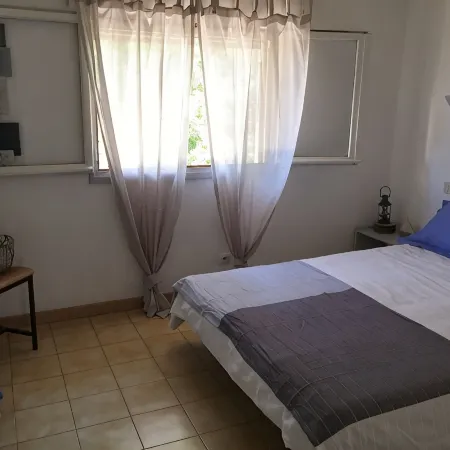 Rare and typical holiday house 400 m from the beach !!!