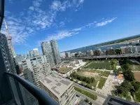 Lakeview CN tower view island free parking - Homestays