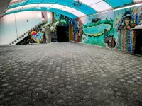 Lagoon Hotel - Bãi đậu xe