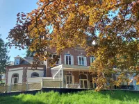 Le Clos des Lodges Hotels in Bernay