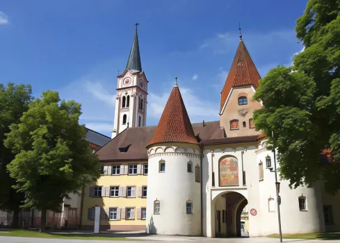 Hotel und Gasthof zum Löwen Weißenhorn Hotels in der Nähe von von Stiftungsklinik Weißenhorn