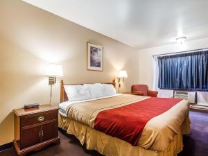 Rodeway Inn & Suites East