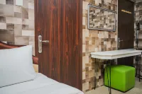 Relieved 1Br Apartment at Serpong Greenview Hotels in Serpong