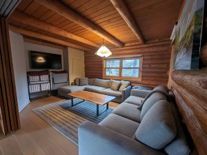 Beautiful Log Cabin on Saganaga Lake