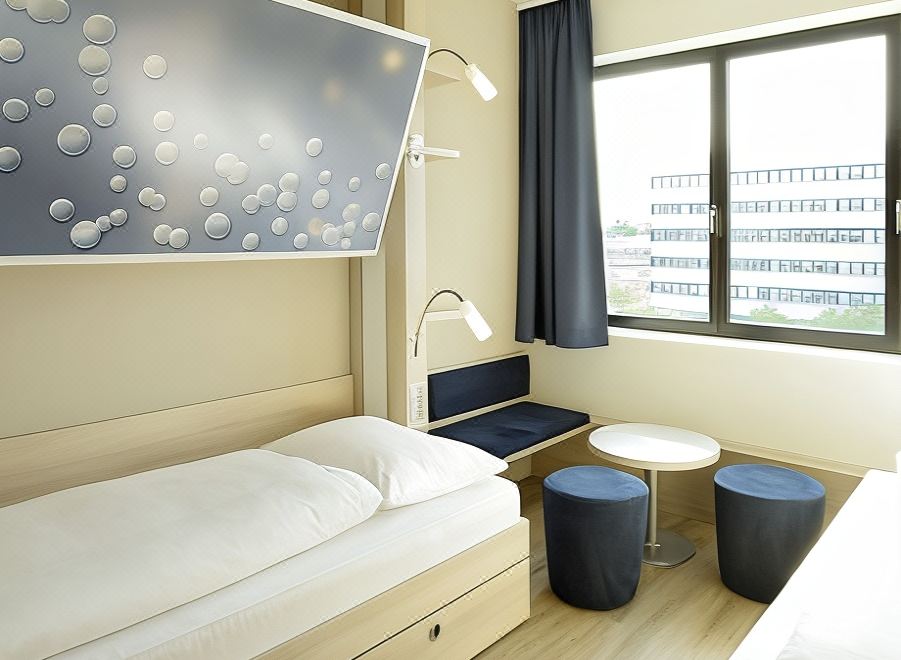 1. H2 호텔 베를..