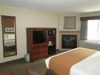 AmericInn by Wyndham Charlevoix Отели в г. Чарлвуа