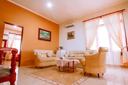 Tanjung Pesona Beach Resort & Spa Отели в г. Банка