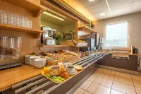 B&B Hotel Vannes Est Golfe du Morbihan فنادق في Ambon