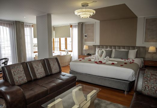 Los Tambos FundadorHotel Overview