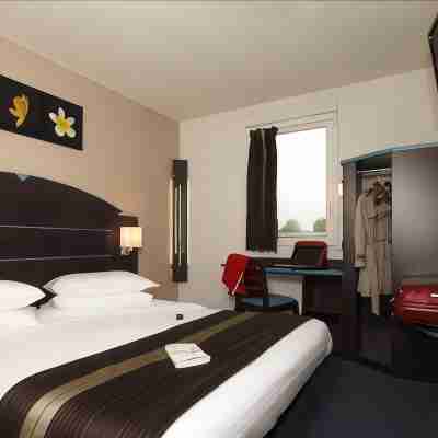 Kyriad Dol de Bretagne Rooms