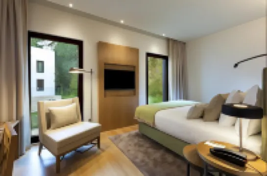 Neya Porto Hotel Hotels near Douro River