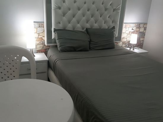 Room in Lodge - Bm-6 Room Near the Sea with Air Conditioning and Wifi