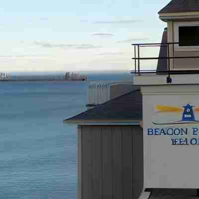 Beacon Pointe on Lake Superior Hotel Exterior