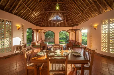 Tiwani Sunset, a Little Piece of Eden Hotels near Tiwi Congo Beach